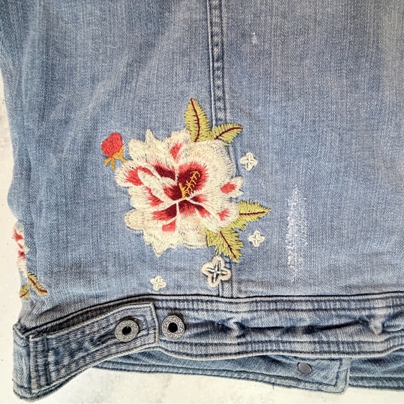 EUC Sundance Posie Canyon Denim Embroidered Jacket Size Large - Picture 9 of 10